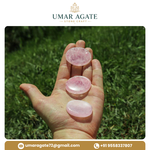 Pierre de méditation en quartz rose naturel, cristal poli, pierre de pouce, pierre de guérison, pierre de poche - Product Image 5
