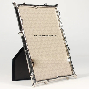 Cadre photo personnalisé plaqué or de qualité supérieure, décoration royale attrayante en gros pour cadre en aluminium - Product Image 4
