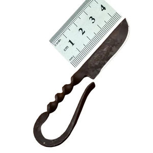 Cuchillo de Cocina Burraq Hecho a Mano, Estilo Medieval, Acero de Damasco Forjado, Hoja Fija, Tamaño Estándar - Product Image 1