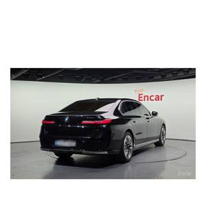 BMW Série 7 740d XDrive Septembre 2023 Conception pour conduite à gauche Diesel Boîte de vitesses automatique 72 581 km Pure Excellence Design - Product Image 2