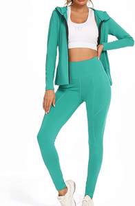 ชุดวอร์มผู้หญิงแบบมีฮู้ด แขนสั้น สีพื้น ทรงปกติ ผ้าโพลีเอสเตอร์ 100% เหมาะสำหรับออกกำลังกายและสวมใส่ลำลองในชีวิตประจำวัน - Product Image 6