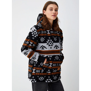 Poncho long à capuche Thunderbird personnalisé en gros avec logo anti-boulochage sur le devant, 100 % coton, écologique - Product Image 5