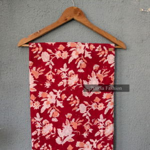 Tela 100% algodón puro estampada a mano con motivos florales rojos, textil indio de Jaipur para confección de vestidos y costura. - Product Image 2