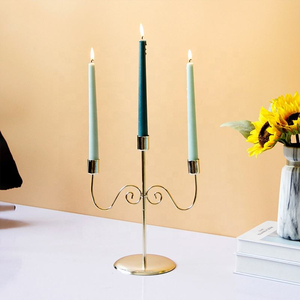 Candelabro de Hierro de Estilo Europeo Minimalista, Candelabro de Metal de Tres Brazos, Portavelas Cónico - Product Image 2