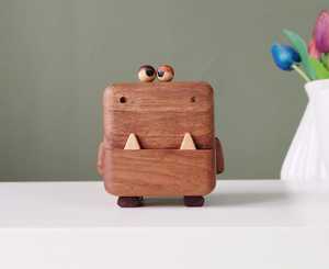 Figurine de robot en bois à collectionner, jouet décoratif fait main, pièce d'art pour l'affichage sur étagère et la décoration de la pièce, pour le dessus de table du salon - Product Image 1