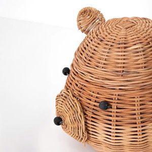 Bolso Bandolera Infantil de Mimbre Hecho a Mano con Forma de Oso de Peluche, Cesta con Tapa para Decoración de Juguetes en el Hogar, Hotel, Resort o Guardería - Product Image 3