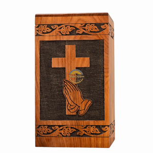 Urne funéraire artisanale chrétienne et urne funéraire en bois naturel, boîte à cendres artistique, souvenir commémoratif funéraire par AYAANS - Product Image 1