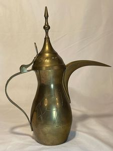 Traditional Middle Eastern Brass Coffee <b>Pot</b> with Engraved Design and Long Spout for Traditional <b>Tea</b> Serving - Product Image 5