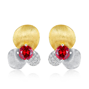 Pendientes de Plata 925 con Flor y Rubí, Chapados en Oro de 22k, Minimalistas, para Uso Diario, para Mujer - Product Image 1