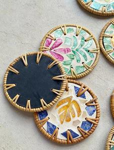 Posavasos Rectangulares Hechos a Mano de Nácar y Ratán, Ideales para Mesa de Comedor, Fiestas y Ocasiones Especiales - Product Image 2