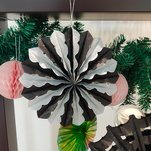 Abanicos de papel tisú de dibujos animados festivos al por mayor decoraciones de panal impresas offset de 4 colores para fiestas de Halloween de Acción de Gracias - Product Image 6