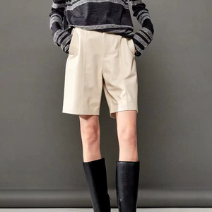 กางเกงขาสั้นผู้หญิงลายพิมพ์ตัวอักษร เอวกลาง ทรงเข้ารูป หนังแท้คุณภาพสูง ความยาวระดับเข่า ซิปหน้า แต่งลูกปัด รุ่นลำลอง ปี 2026 - Product Image 6