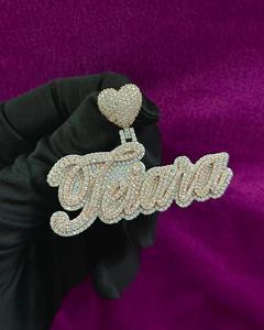 Colgante de Moissanita con Corte Esmeralda Personalizado con Certificado IGI, Plata 925, Totalmente VVS, Engaste de Garras, Estilo Hip Hop - Product Image 5