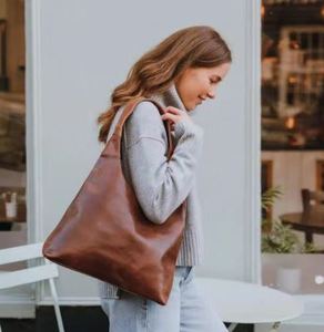 Sac fourre-tout élégant de haute qualité pour femmes, idéal pour le bureau et l'usage quotidien, grande capacité, sac à main à bandoulière à bas prix par l'exportateur - Product Image 5