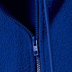 Sweat à capuche mi-zippé doublé en polaire Sherpa bleu, 100 % coton écologique, coupe classique pour l'automne et les tenues décontractées - Product Image 3