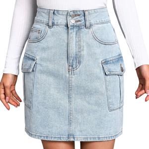 Jupe courte cargo en jean bleu clair pour femme, taille haute, poches utilitaires, coupe décontractée trapèze, en coton, ajustement régulier, tendance - Product Image 1
