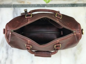 กระเป๋าเดินทางหนังลายละเอียดแบบวินเทจ รุ่น Weekender Duffle ขนาดใหญ่ ใส่สัมภาระได้เยอะ ปิดด้วยซิป รุ่น LDB-0213 - Product Image 6