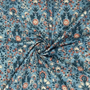 Tela de Algodón Estampada a Mano para Confección de Vestidos - Product Image 5