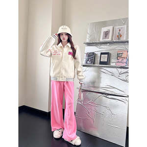 Chaqueta Varsity Color Crema con Bordado de Notas Musicales Rosadas y Parche de Nube, Estilo Preppy, Corte Regular, para Primavera - Product Image 4