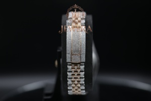 นาฬิกาเพชรโมอิสซาไนต์คุณภาพพรีเมียม ดีไซน์หรูหรา สำหรับสุภาพบุรุษและสุภาพสตรี เหมาะสำหรับโอกาสพิเศษ ของขวัญองค์กร และแฟชั่นสุดหรู - Product Image 4