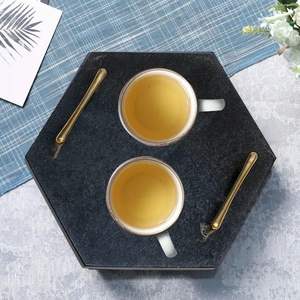 Plateau de rangement élégant en marbre pour salle de bain avec poignées en laiton courbées, plateau à bijoux, décoration d'îlot de cuisine, cadeau de pendaison de crémaillère - Product Image 4