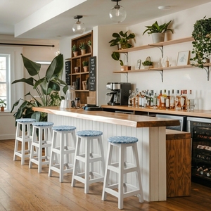 4GoodThings - Taburete de Bar Comercial con Estructura de Madera, Diseño Moderno y Minimalista, Resistente, Ecológico, Hecho de Plástico Reciclado, para Hogar, Bar y Hotel - Product Image 4
