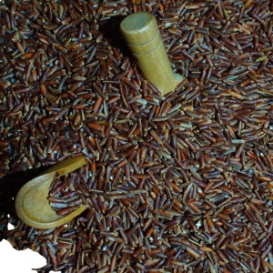 Riz rouge vietnamien authentique à grains mi-longs sans gluten sans OGM, aliments séchés savoureux et nutritifs pour l'exportation/importation - Product Image 3