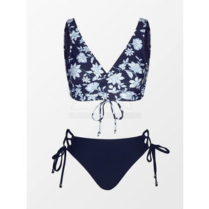 Hot Sale New Bikini 2 Piece Set Wholesale Rate Swimsuit Set With Cover Up Skirt Beach Wear Bikini Set Best Design Customized - Product Image 3