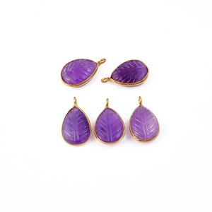 Pendentif larme d'améthyste violette fait à la main avec sculpture de feuille ensemble de lunette en laiton plaqué or bijoux en cristal à la mode en gros - Product Image 1