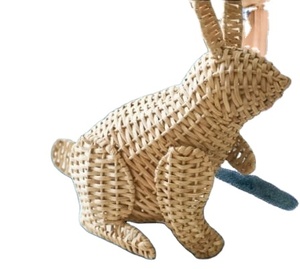 Precio bajo Recién llegado Cesta de ratán con forma de animal tejido Cesta de conejito de ratán hecha a mano natural Almacenamiento de guardería de juguete para niños - Product Image 1