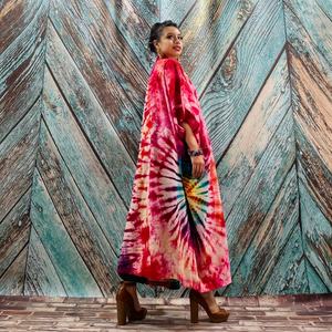 Robe kimono pour femme, dernière tendance, taille unique, avec ceinture, tissu en rayonne, tie-dye fait main, col en V profond, écologique, 1 pièce - Product Image 4