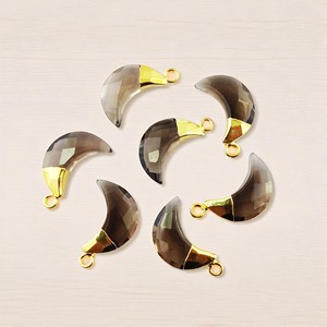 Pendentifs en argent plaqué or avec quartz fumé en forme de croissant de lune, style bohème, pour femmes, à porter au quotidien, bijoux certifiés par une tierce partie - Product Image 1