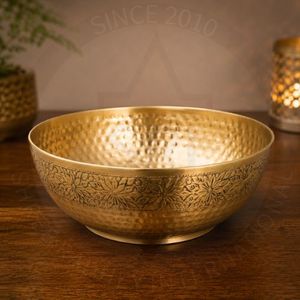 Bol sur piétement en métal perforé élégant pour la décoration de table, la présentation de fruits et la mise en valeur des centres de table d'hôtel - Product Image 3