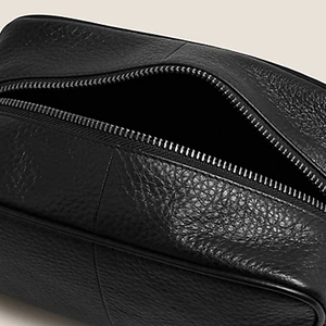 Customized High Quality Water Resistant Canvas <b>Makeup</b> Pouch Zipper Closure Large Capacity Letter Pattern Fashion Cosmetic Bag - Product Image 3