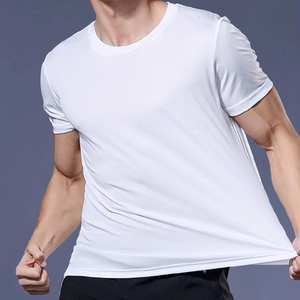 Outfitize International - Camiseta para Hombre al por Mayor, Corte Ajustado, Diseño de Dobladillo Curvo, Logotipo Personalizado, Ropa de Marca, Venta al por Mayor - Product Image 6