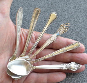 Juego de cubiertos de acero inoxidable para restaurante, bodas y fiestas, con acabado pulido y grabado, cuchara de cena mini, venta al por mayor, económico - Product Image 1