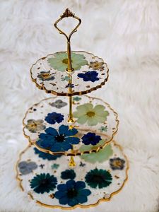 Soporte de Resina Hecho a Mano de Lujo para Presentación de Pasteles de Cumpleaños, Servir Postres y Decoración del Hogar - Product Image 1
