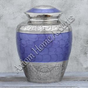 Urna de cremación de aluminio hecha a mano con acabado moderno Hermosa urna de tributo por Axiom Home Accents - Product Image 1