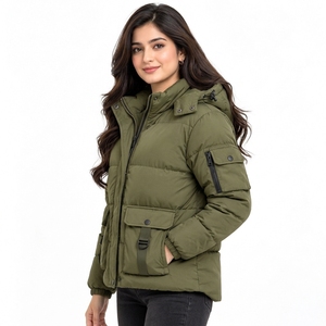 Ropa de invierno a la moda con máxima comodidad. Chaquetas acolchadas para mujer diseñadas para brindar calidez, durabilidad y un estilo informal sin esfuerzo. - Product Image 6