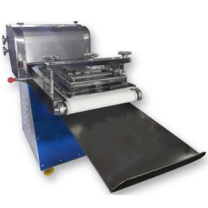 Boulangerie 1750x500x1050 (DxRxC) Garantie 1 an Moteur Moteur 220V/380W 750w Puissance Vietnam 1 CONVOYEUR MACHINE DE MOULAGE DE PÂTE - Product Image 1