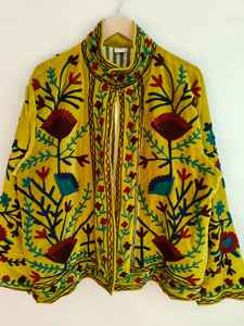 Chaqueta Bordada Suzani de Terciopelo Hecha a Mano, Chaqueta Étnica Hecha a Mano, Chaqueta Suzani Floral, Chaqueta de Terciopelo Puro, Estilo Boho Hippie - Product Image 2