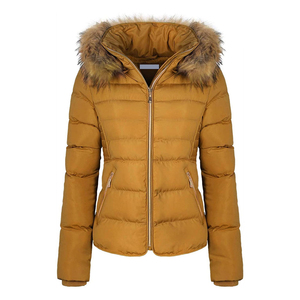 Chaqueta acolchada amarilla mostaza personalizada para mujer con capucha de piel sintética desmontable, abrigo cálido de invierno con cremallera y bolsillos. - Product Image 2