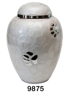 Urne funéraire en laiton pour chat, 6 pouces, finition étain antique, pour cendres d'un être cher, avec un design traditionnel et apaisant pour une présentation commémorative à la maison - Product Image 5