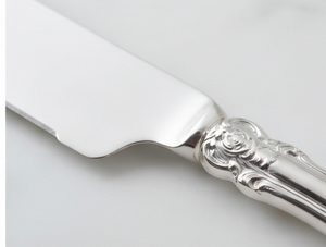 Serveur de gâteau en argent de luxe avec poignée artistique outil de coupe de gâteau fonctionnel idéal pour la cuisson à la maison des repas de famille et des cadeaux - Product Image 2