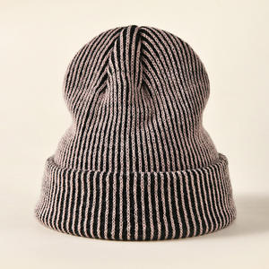 Bonnet unisexe rayé tricoté à la main, cagoule côtelée d'hiver pour adultes, usage décontracté, circonférence de la tête 56-58 cm - Product Image 2