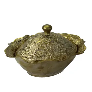 Bol en céramique et porcelaine de luxe artisanal, fait main, style américain, décor pigmenté de qualité supérieure non toxique, pour événements et présentations, finition plaquée - Product Image 1