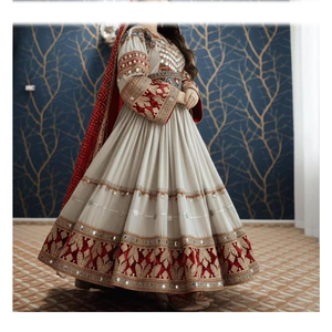 Vestido Étnico Afgano para Mujer, Hecho a Mano, Largo, con Detalles de Bordado Brillante - Product Image 1