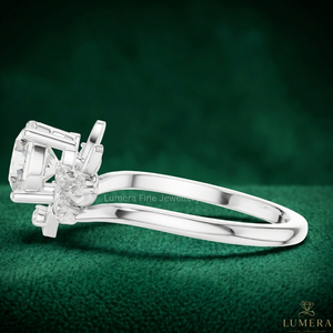 Anillo de Compromiso de Lujo con Diamante Cultivado en Laboratorio y Piedras Laterales de Moissanita |   Anillo de Boda con Diseño de Hoja y Rama, Chapado en Oro de 18K, Certificado por IGI - Product Image 2