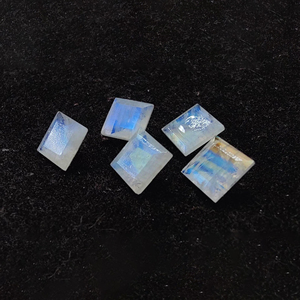 Piedra Preciosa Suelta de Piedra Lunar Arcoíris de Calidad Natural, Corte Facetado, Forma Cuadrada, Calibrada - Product Image 4