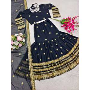 Conjunto de Choli-Lehenga y Dupatta con Bordado, Accesorios Étnicos de Diseño - Product Image 3